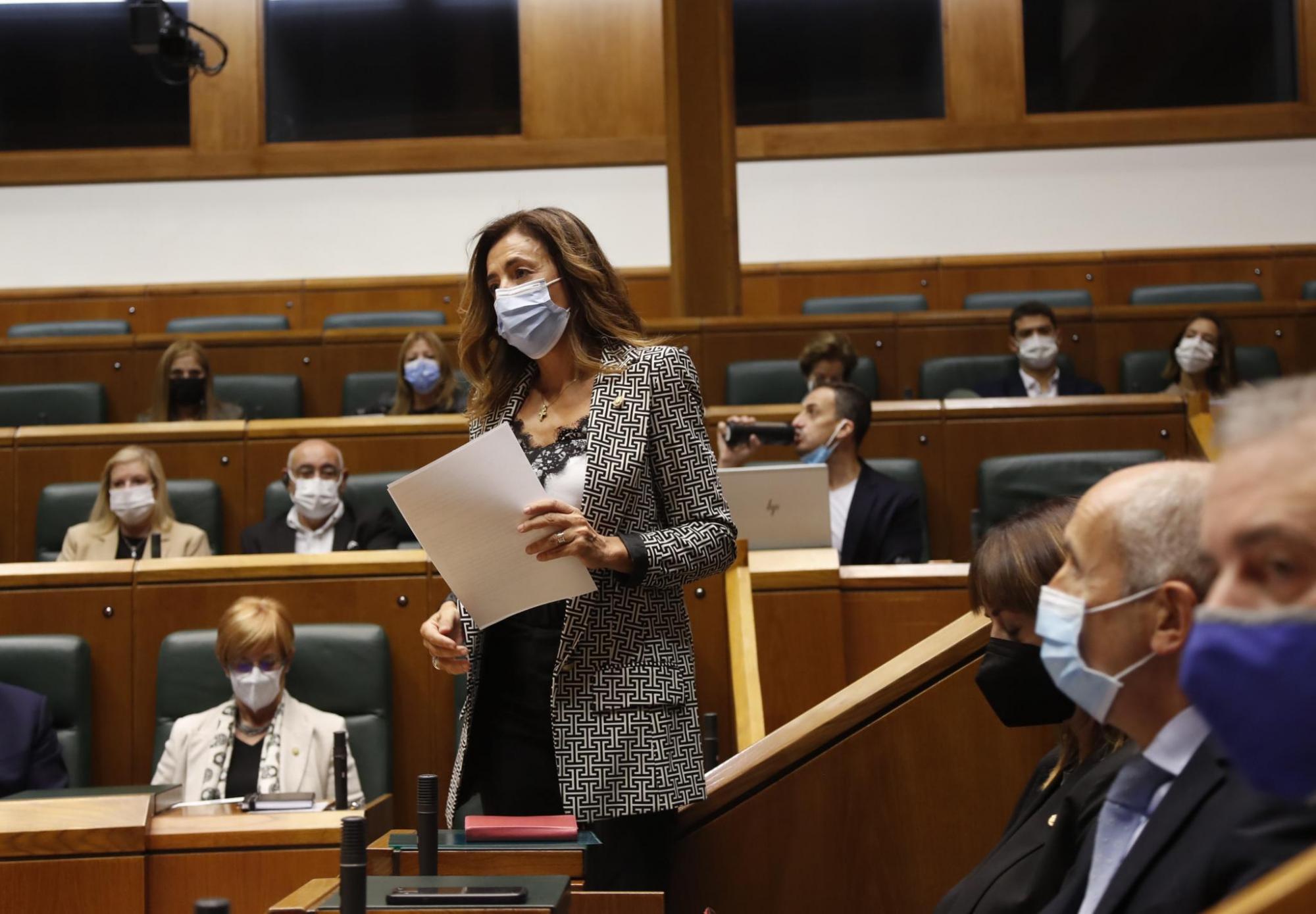 Olatz Garmendia en el Parlamento Vasco